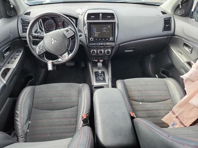 JA4ARUAU6NU011548 - 2022 MITSUBISHI OUTLANDER ES 银色 照片 8