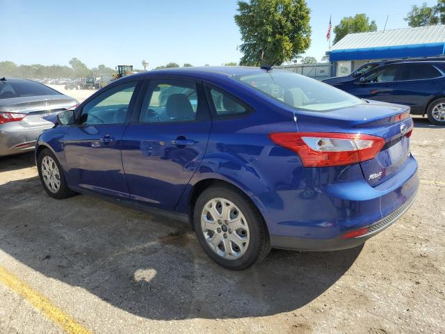 1FAHP3F2XCL456895 - 2012 FORD FOCUS SE BLUE photo 2