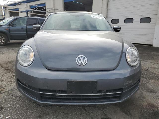 3VW517AT3GM805581 - 2016 VOLKSWAGEN BEETLE S/SE GRAY photo 5