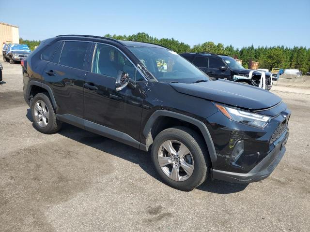 2T3P1RFV0NW266303 - 2022 TOYOTA RAV4 XLE BLACK photo 4