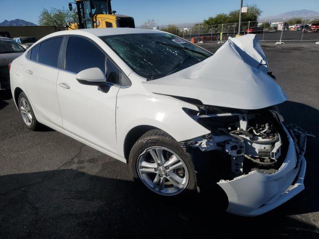 1G1BE5SM5J7156673 - 2018 CHEVROLET CRUZE LT WHITE photo 4