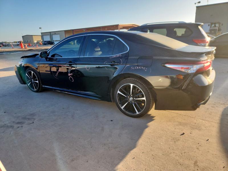4T1BZ1HKXKU028051 - 2019 TOYOTA CAMRY XSE 黑色 照片 2