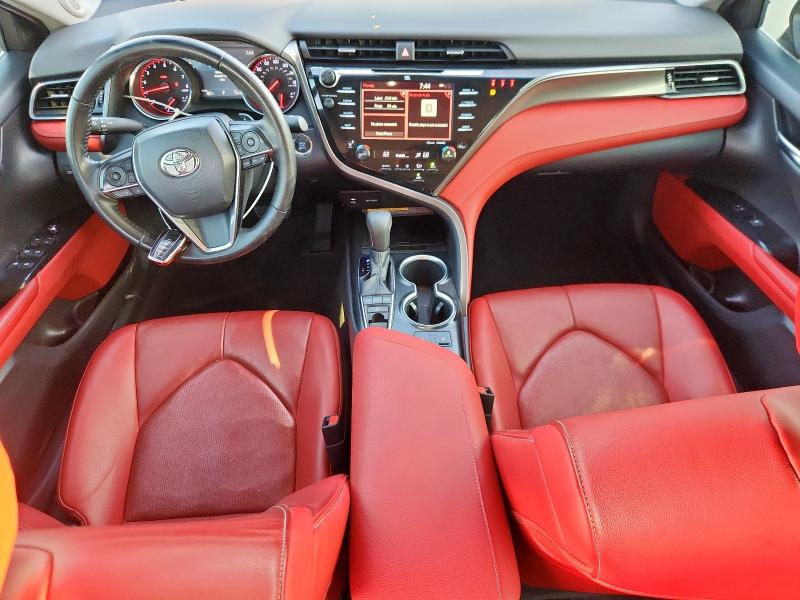 4T1BZ1HKXKU028051 - 2019 TOYOTA CAMRY XSE 黑色 照片 8