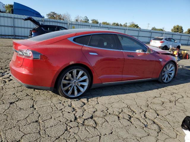 5YJSA1DN2DFP09523 - 2013 TESLA MODEL S RED photo 3