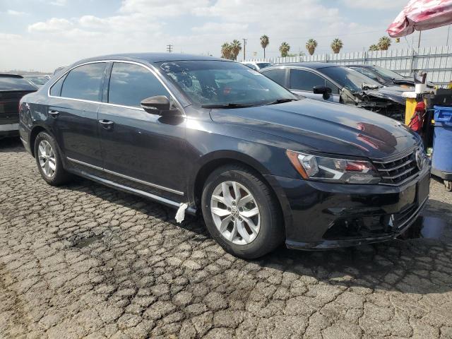 1VWAT7A39HC020624 - 2017 VOLKSWAGEN PASSAT S BLACK photo 4
