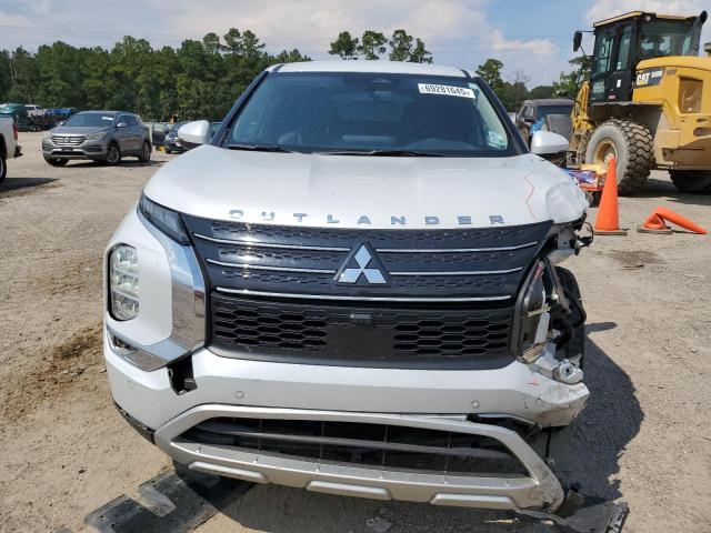 JA4J3VA87RZ015238 - 2024 MITSUBISHI OUTLANDER SE WHITE photo 5