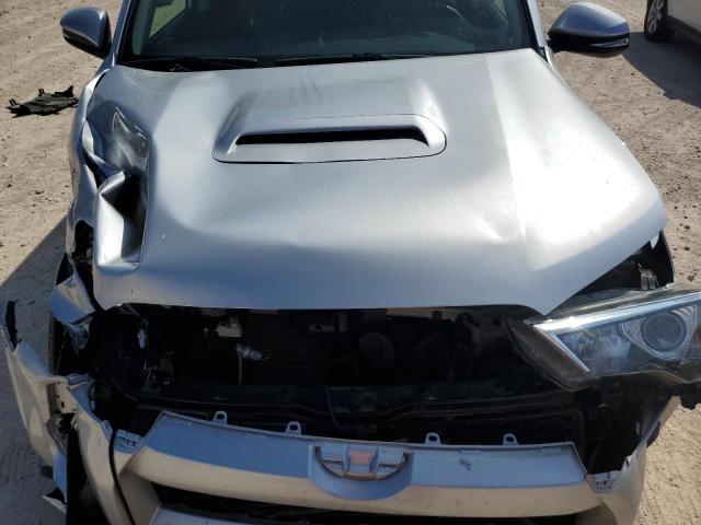 JTEBU5JR7L5755852 - 2020 TOYOTA 4RUNNER SR5/SR5 PREMIUM 银色 照片 12