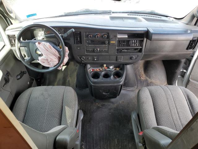 1GB0GRFG1J1282251 - 2018 CHEVROLET EXPRESS G3 WHITE photo 8