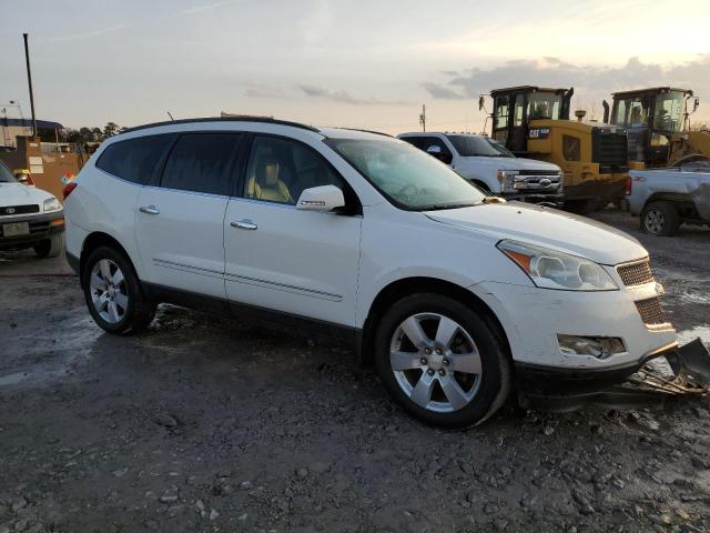 1GNKVLED6BJ322055 - 2011 CHEVROLET TRAVERSE LTZ WHITE photo 4