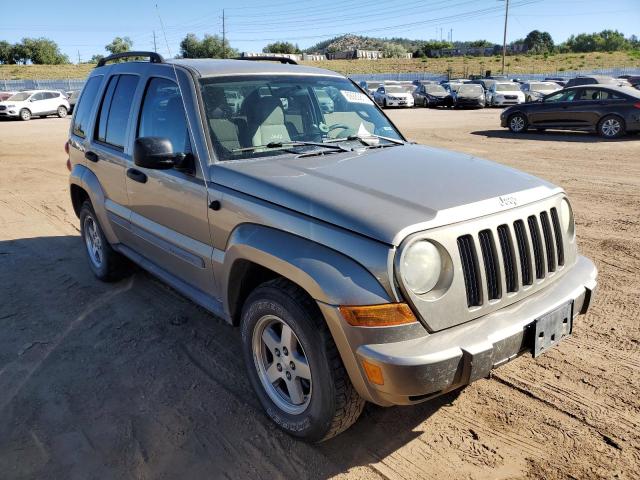 1J4GL38K45W662529 - 2005 JEEP LIBERTY RENEGADE BROWN photo 4