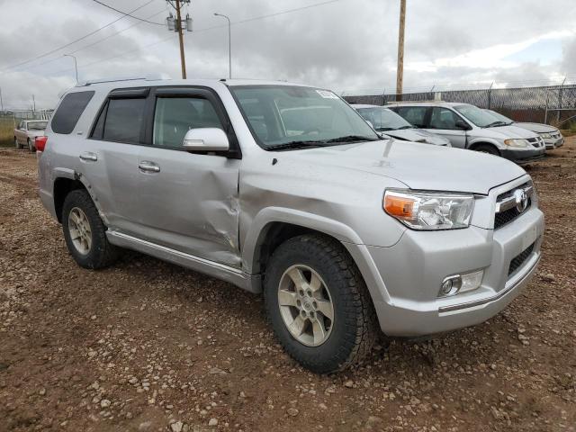 JTEBU5JRXA5027245 - 2010 TOYOTA 4RUNNER SR5 SILVER photo 4