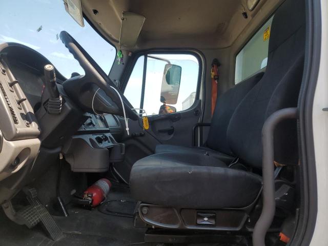 3ALACWFC0LDLY2983 - 2020 FREIGHTLINER M2 106 MEDIUM DUTY WHITE photo 5