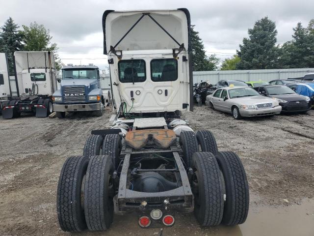 3AKJHLDR8KSKP9588 - 2019 FREIGHTLINER CASCADIA 1 WHITE photo 6