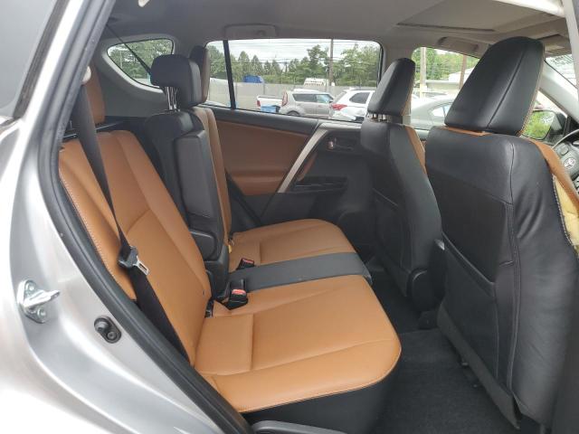 JTMDFREV6JJ201938 - 2018 TOYOTA RAV4 LIMITED SILVER photo 11