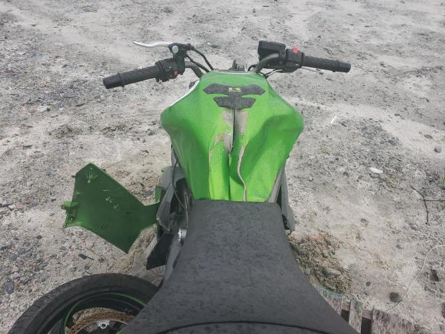 JKAEXEC10ADA49256 - 2010 KAWASAKI EX650 C 绿色 照片 5