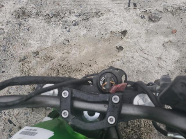 JKAEXEC10ADA49256 - 2010 KAWASAKI EX650 C 绿色 照片 8