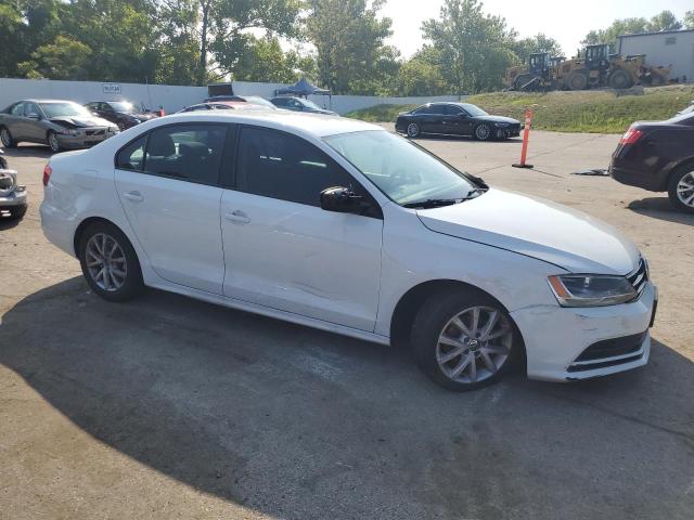 3VWD07AJ5FM287968 - 2015 VOLKSWAGEN JETTA SE WHITE photo 4