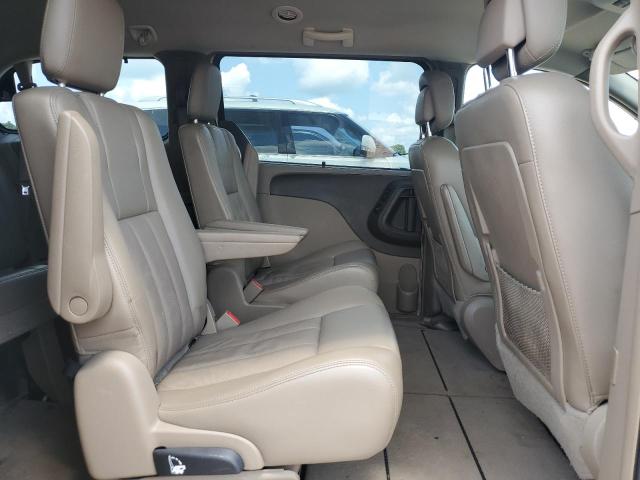 2C4RC1CG2CR118560 - 2012 CHRYSLER TOWN & COU TOURING L GOLD photo 11