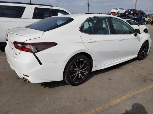 4T1G11AKXPU770416 - 2023 TOYOTA CAMRY SE NIGHT SHADE WHITE photo 3