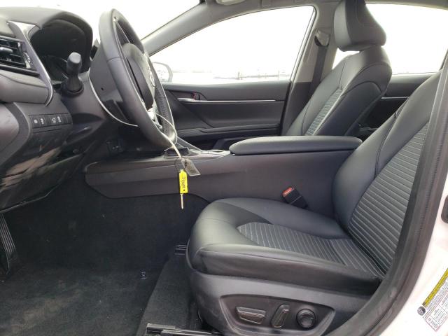 4T1G11AKXPU770416 - 2023 TOYOTA CAMRY SE NIGHT SHADE WHITE photo 7