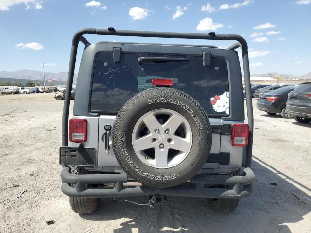 1C4BJWDGXFL505132 - 2015 JEEP WRANGLER U SPORT GRAY photo 6