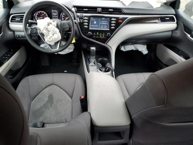 4T1B11HK5JU024978 - 2018 TOYOTA CAMRY L GRAY photo 8