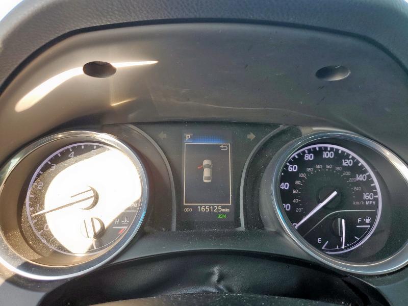 4T1B11HK3JU671427 - 2018 TOYOTA CAMRY L SILVER photo 9