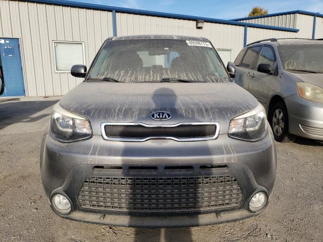 KNDJN2A27F7167313 - 2015 KIA SOUL + GRAY photo 5