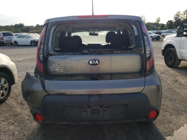 KNDJN2A27F7167313 - 2015 KIA SOUL + GRAY photo 6