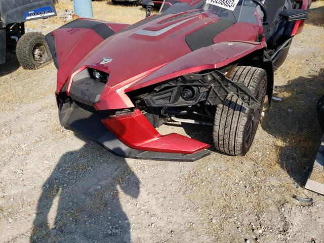 57XAAPFA9J8127852 - 2018 POLARIS SLINGSHOT SL RED photo 9