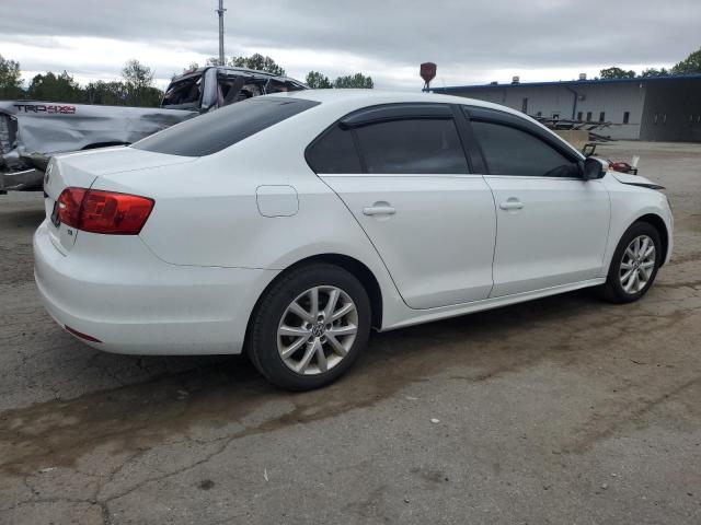 3VWD17AJ4EM421185 - 2014 VOLKSWAGEN JETTA SE WHITE photo 3
