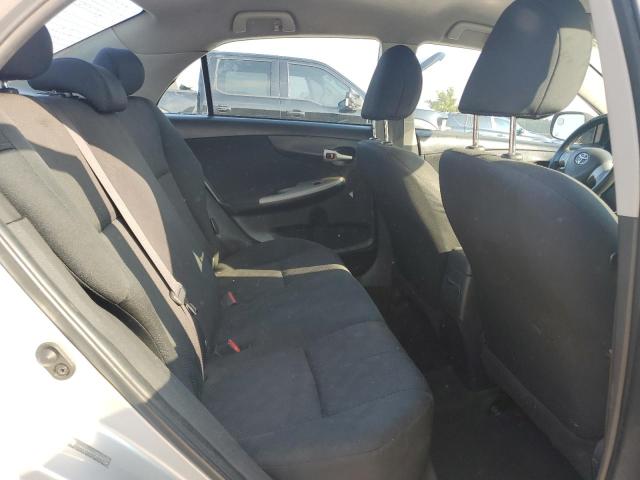 1NXBU4EE0AZ303312 - 2010 TOYOTA COROLLA BASE Srebrny zdjęcie 10