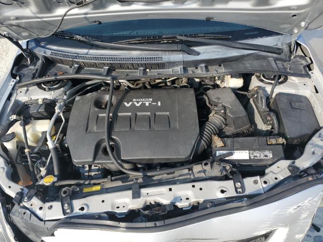 1NXBU4EE0AZ303312 - 2010 TOYOTA COROLLA BASE Srebrny zdjęcie 11
