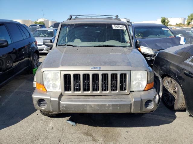 1J8HG48N76C228647 - 2006 JEEP COMMANDER GRAY photo 5