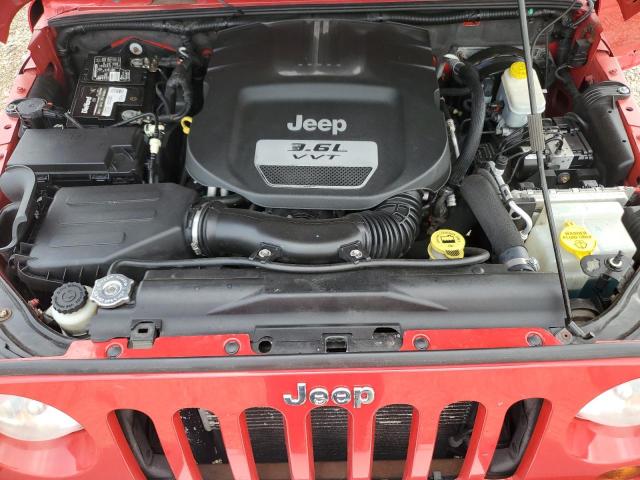 1C4BJWEG8CL184248 - 2012 JEEP WRANGLER U SAHARA Қызыл фото 12