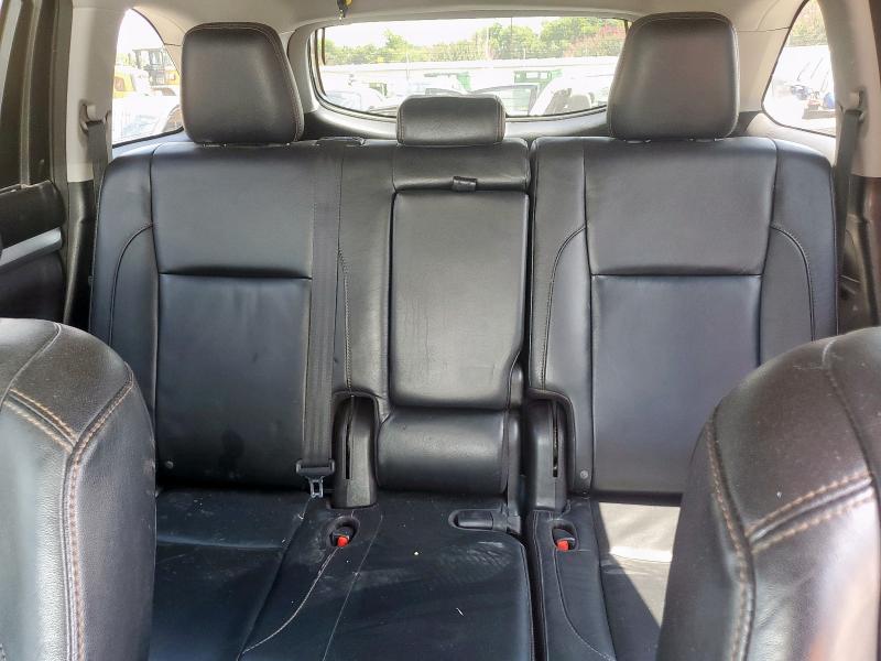 5TDKKRFHXGS176632 - 2016 TOYOTA HIGHLANDER XLE WHITE photo 10