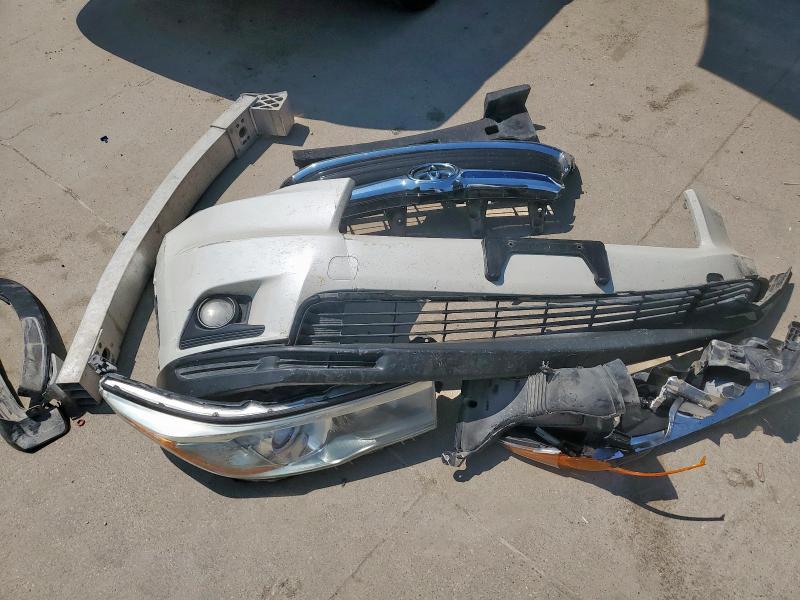 5TDKKRFHXGS176632 - 2016 TOYOTA HIGHLANDER XLE WHITE photo 13