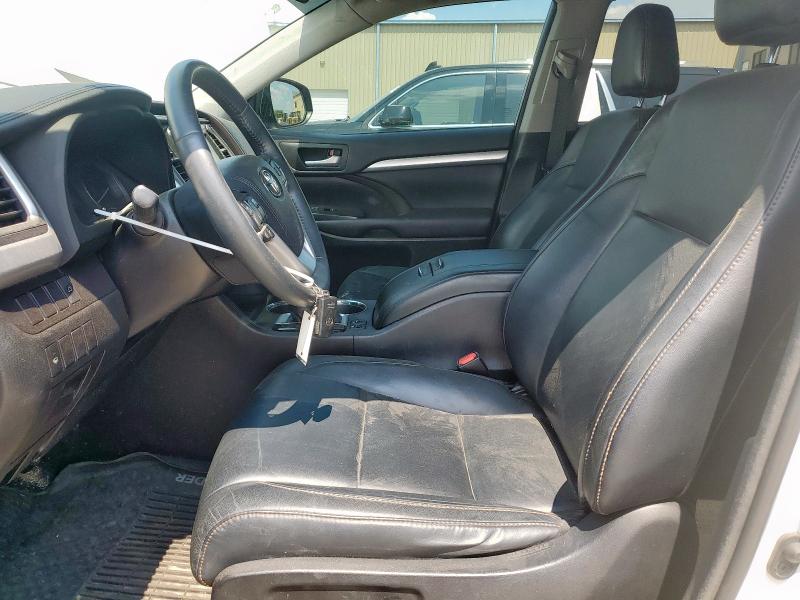 5TDKKRFHXGS176632 - 2016 TOYOTA HIGHLANDER XLE WHITE photo 7