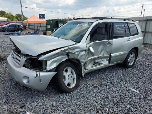 2004 TOYOTA HIGHLANDER BASE, 