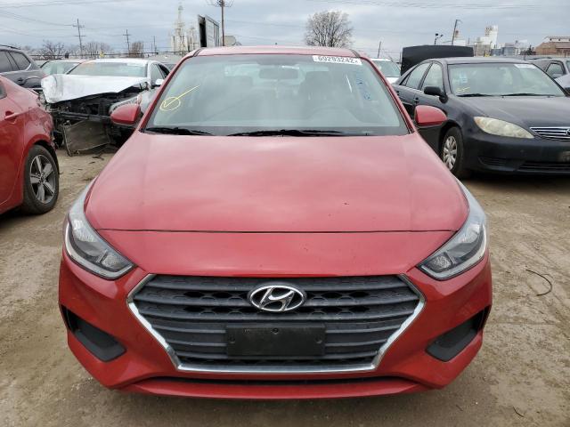 3KPC24A39JE022062 - 2018 HYUNDAI ACCENT SE RED photo 5