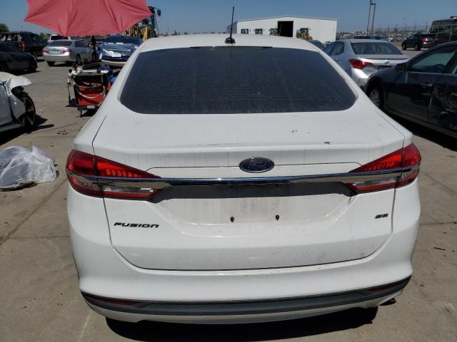 3FA6P0H79HR201145 - 2017 FORD FUSION SE WHITE photo 6