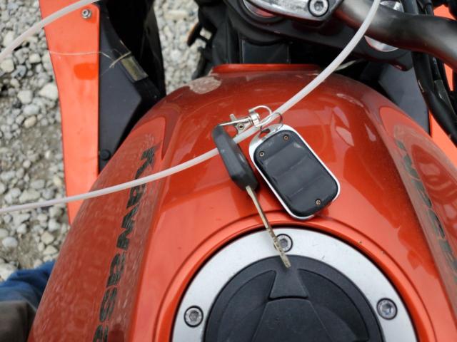 JKAEXEC14BDA69415 - 2011 KAWASAKI EX650 C ORANGE photo 8