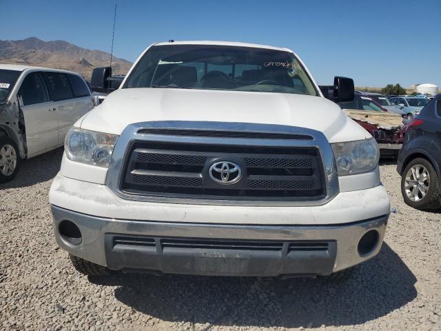 5TFCY5F1XBX011424 - 2011 TOYOTA TUNDRA DOUBLE CAB SR5 WHITE photo 5