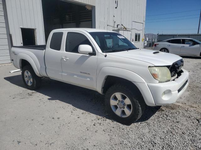 5TEUU42N25Z144596 - 2005 TOYOTA TACOMA ACCESS CAB WHITE photo 4