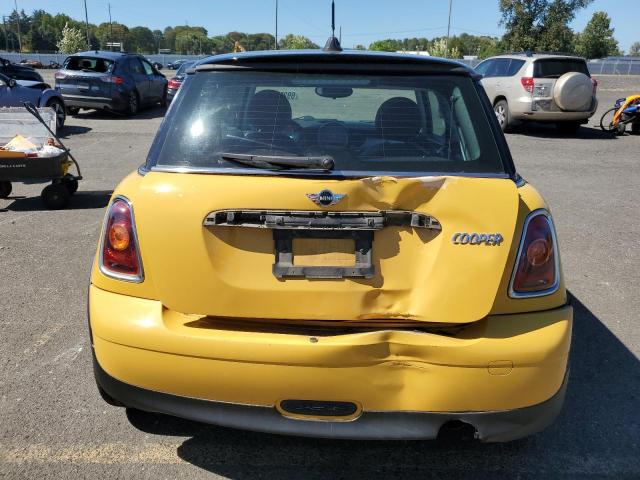 WMWMF335X9TU73650 - 2009 MINI COOPER YELLOW photo 6