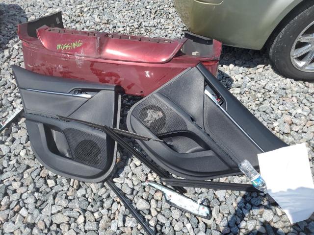 4T1BZ1HK4JU506673 - 2018 TOYOTA CAMRY XSE RED photo 12