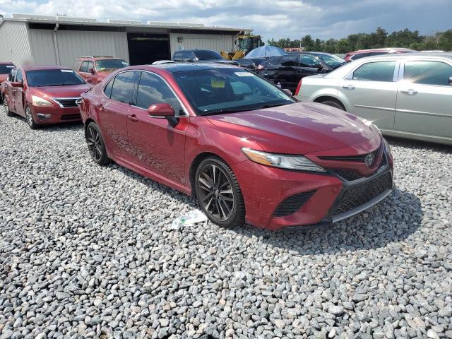4T1BZ1HK4JU506673 - 2018 TOYOTA CAMRY XSE RED photo 4