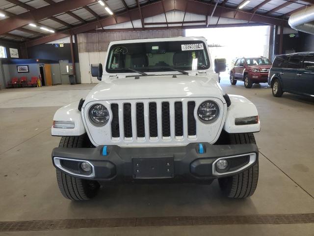 1C4JJXP63NW280702 - 2022 JEEP WRANGLER U SAHARA 4XE WHITE photo 5