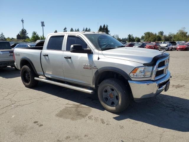 3C6UR5CL4JG222412 - 2018 RAM 2500 ST SILVER photo 4