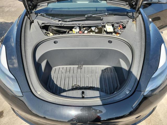 5YJ3E1EA3PF665797 - 2023 TESLA MODEL 3 Schwarz Foto 11
